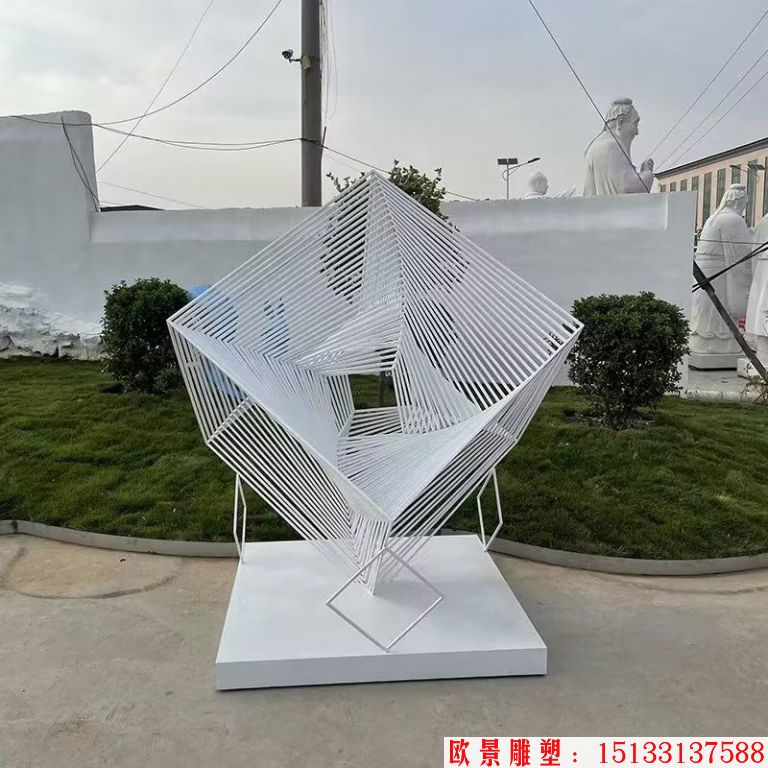 不锈钢异型正方体雕塑，魔方雕塑3