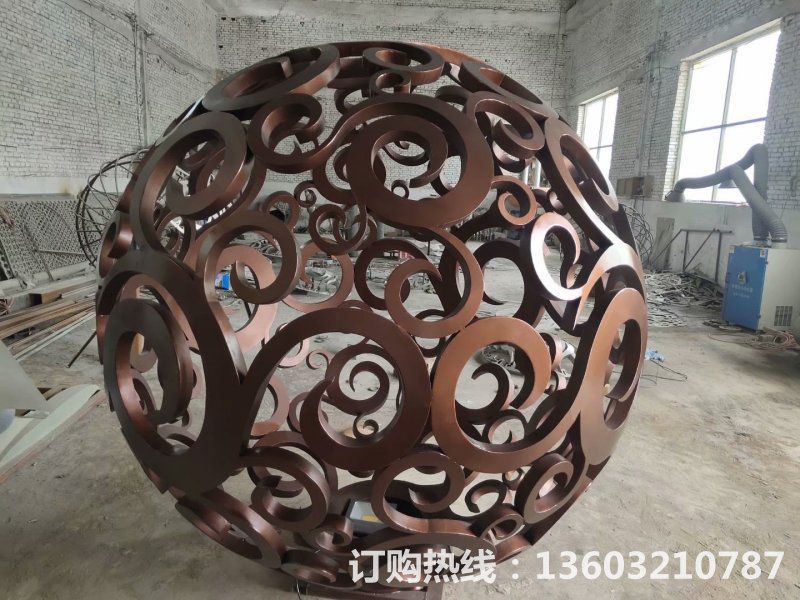 304不锈钢镂空球雕塑4