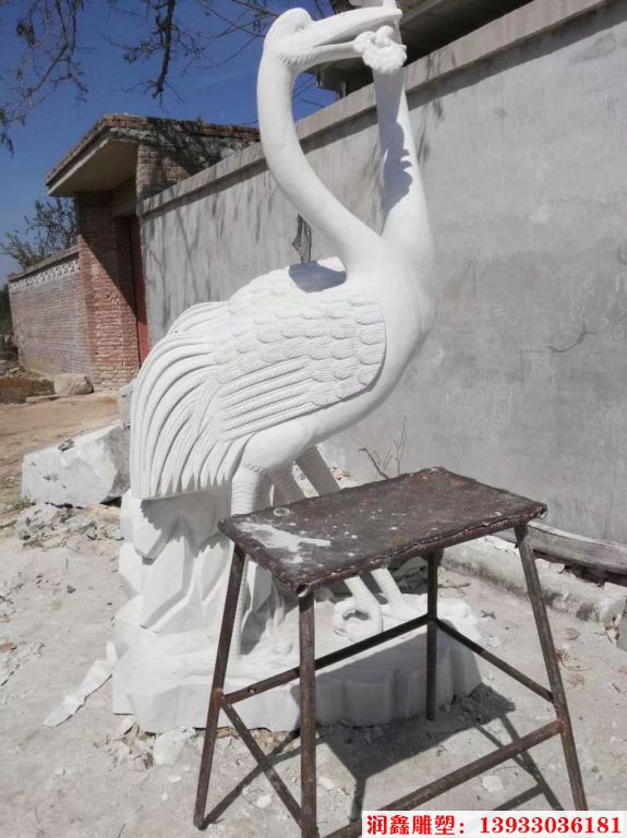汉白玉仙鹤雕塑，石雕动物雕塑厂家