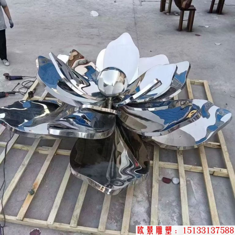 不锈钢镜面莲花荷花雕塑 厂家定制